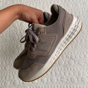 NEW BALANCE gray X-70 size 7.5
